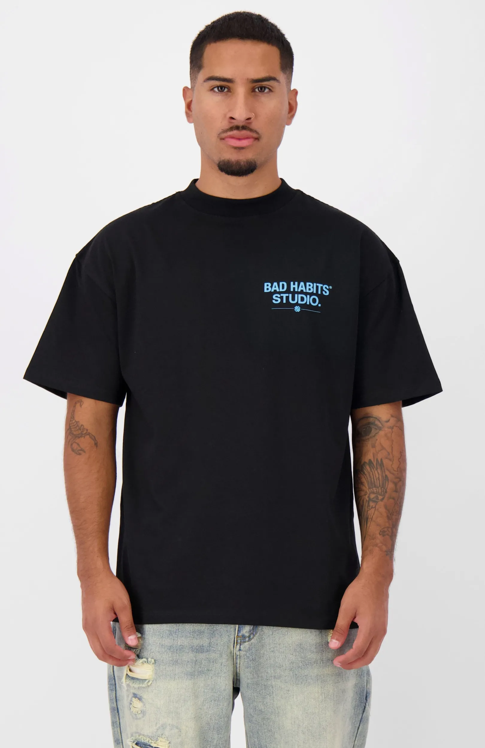 BAD HABITS STUDIO. T-SHIRT | Zwart