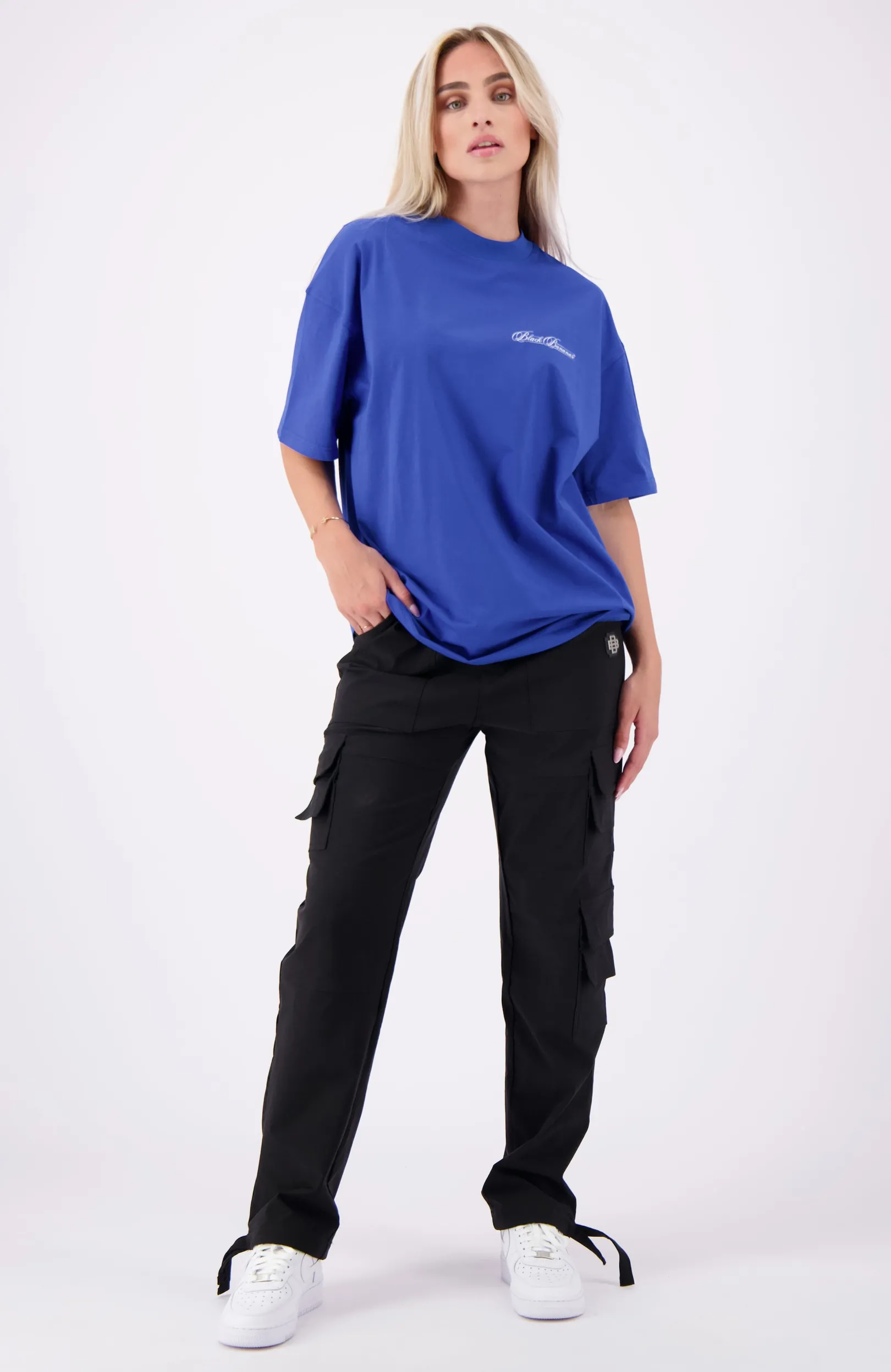 CALLIGRAPHY T-SHIRT | Kobaltblauw