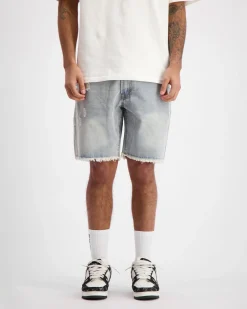 CUT OFF DENIM SHORTS | Lichtblauw