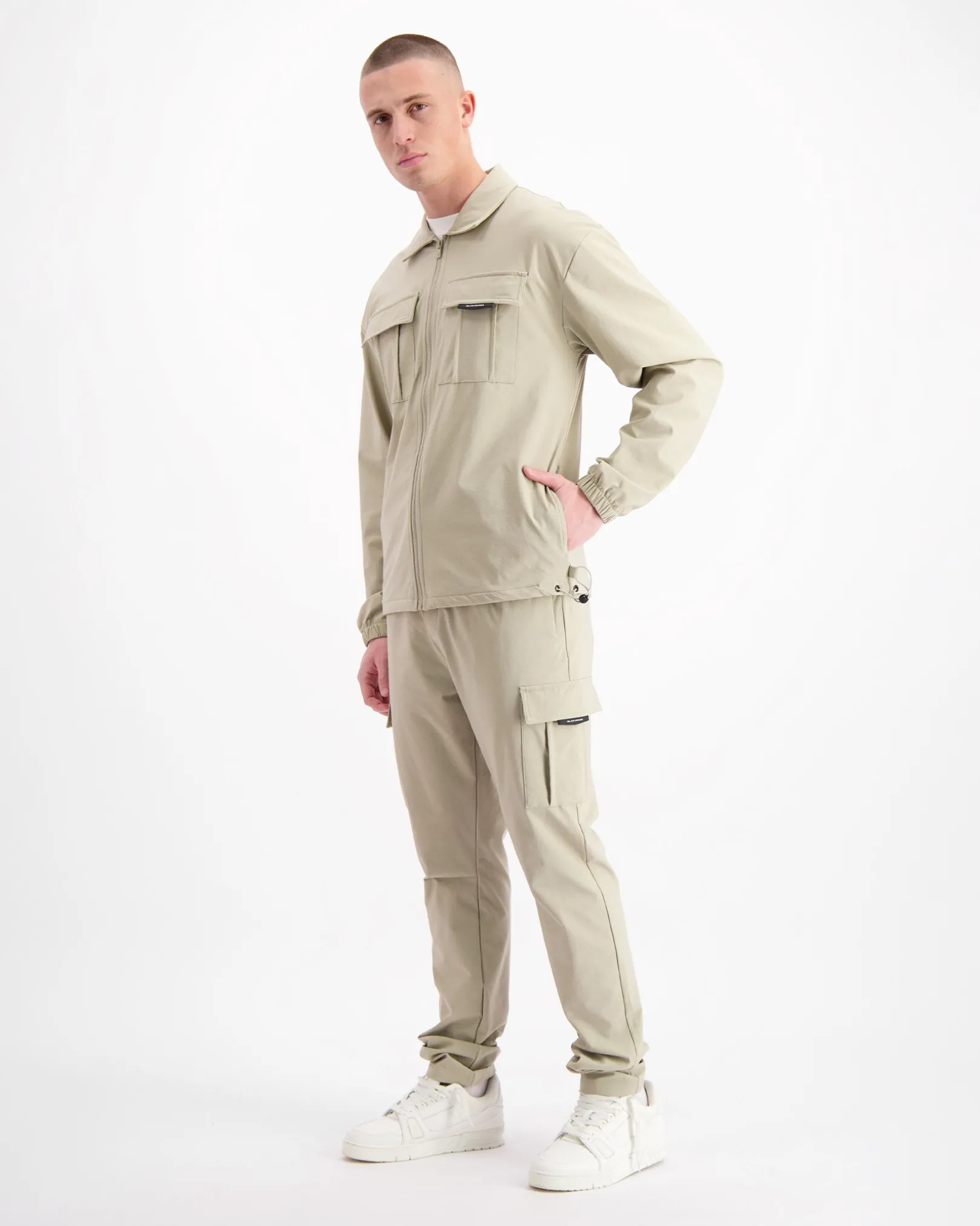 DELTA CARGO SUIT | Zand