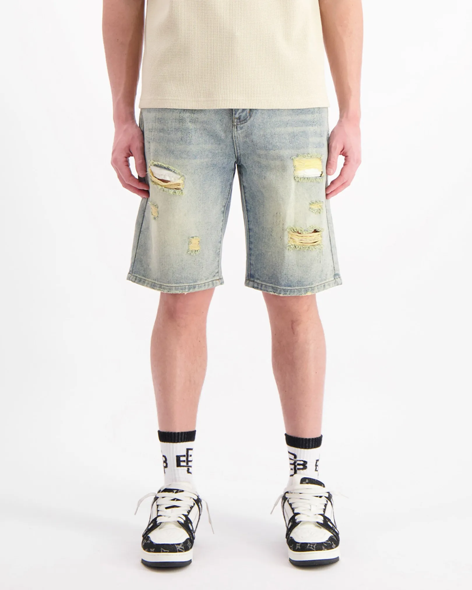 DISTRESSED DENIM SHORTS | Lichtblauw