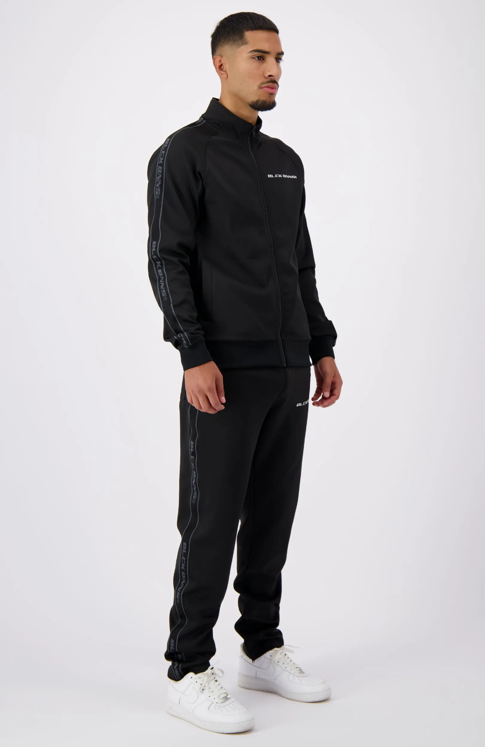 TAPED INITIAL TRACKTOP | Zwart
